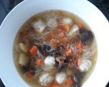 Foto langkah ke 4 dari resep Sop Bakso Ayam.