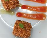 A picture of step 5 of Leftover roti sabji and rice cutlet.