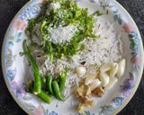 A picture of step 2 of Kandhyachi Kanchcholi (Onian chatani).