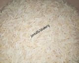 A picture of step 1 of Kilishi rice and green shredded beef.