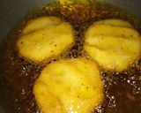 A picture of step 3 of Dahi Bhalla Chaat.