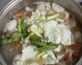 Foto langkah ke 2 dari resep Sop Ayam Mix Suki.