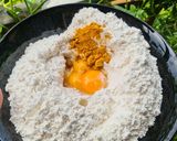 Hình bước làm 2 của món Bánh gối nhà làm
