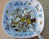 Pas rețetă Salată de vară cu macrou 2 fotografie