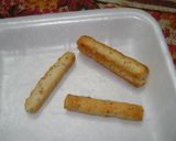 Foto del paso 1 de la receta: Escobas de brujas de Halloween con queso