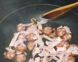 Foto del paso 2 de la receta: Tostada con ahumados rumanos