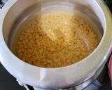 A picture of step 1 of Papaya Daal Masala.