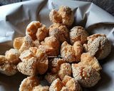 Foto langkah ke 8 dari resep Onde-Onde Ketawa "Keju".