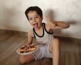صورة لخطوة 6 من وصفة بيتزا سريعه بخبز الحمام 😘😘