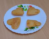 A picture of step 7 of Heart shape Makki ki puri.