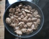 Baranina z grzybami i papryką krok przepisu 3 zdjęcie