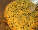 A picture of step 5 of Methi Matar Malai.