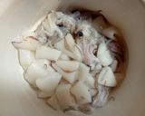 Foto langkah ke 1 dari resep Cumi goreng tepung.