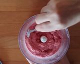 Foto del passaggio 7 della ricetta Gelato light alla fragola con yogurt greco🌷