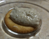 Foto del paso 4 de la receta: Dip de salmón con cheddar y alcaparras