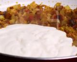 A picture of step 4 of Easy chicken curry with rice.