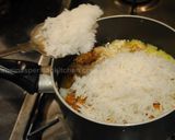 A picture of step 15 of Persian upside down rice (Tahchin-e Morgh).