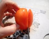 Foto del paso 1 de la receta: Tomates rellenos con huevo (al horno)
