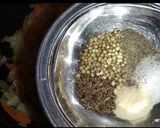 A picture of step 5 of Khasta Chicken Kachori.