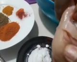 A picture of step 1 of Steam chicken tikka.