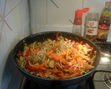 Foto del paso 3 de la receta: Pollo con verduras estilo oriental