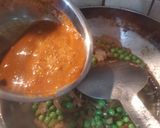 A picture of step 4 of Aloo Gobi Matar Sabzi (Potato, Cauliflower, and Pea Curry).