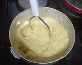 A picture of step 4 of Chicken curry with creamy broccoli and mash potato.