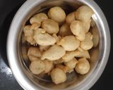 A picture of step 13 of Dahi vada.
