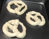 A picture of step 8 of Cinnamon-Sugar Pretzels Depiction of Aunt Anne’s.