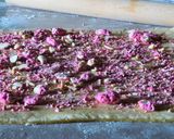 Une image de l'étape 4 de Brioche feuilletée aux pralines roses.