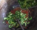 Foto langkah ke 2 dari resep Tumis Pare Kol Ungu.