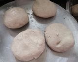 A picture of step 5 of Jowar Roti /Bhakri.