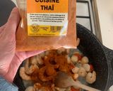 Une image de l'étape 3 de Noix de St Jacques crevettes à la crème avec du riz.