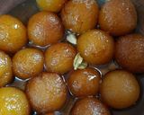 सूजी के गुलाब जामुन(Suji ke gulab jamun recipe in Hindi) रेसिपी चरण 4 फोटो