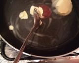 صورة لخطوة 2 من وصفة أرز المطاعم مع الاجنحة محمرة فالفرن