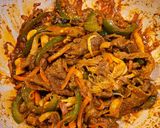 Foto langkah ke 3 dari resep 110. 제육 닾밥 (Stir Pork with Rice).