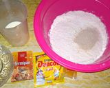 Foto langkah ke 1 dari resep Donat eggless.