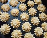 A picture of step 6 of Spritz butter cookies.
