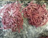 Foto del paso 3 de la receta: Cintas de Remolacha con Salsa de Tomate y Albóndigas