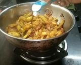 A picture of step 4 of Kalo Jeera Diye Kochor Torkari.