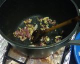 A picture of step 2 of Onion soup.