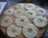 Foto del paso 2 de la receta: Torta rellena de crema con dulce de leche y frutas