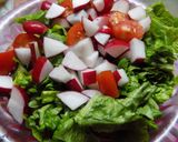 Foto del paso 1 de la receta: Ensalada de rabanitos, hongos, palta, lechuga y tomate