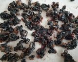 Foto del passaggio 5 della ricetta Bon bon di bacche di mirto caramellate