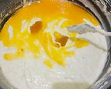 Foto langkah ke 4 dari resep Bolu pisang kukus.