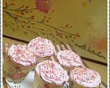 Foto langkah ke 5 dari resep Vanilla Cupcake.