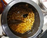 A picture of step 3 of Chhole masala.