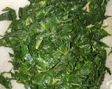 Foto langkah ke 2 dari resep Tumis Daun Pepaya Jepang.