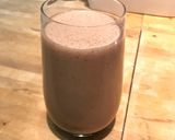 A picture of step 3 of Banana & Cocoa Smoothie.