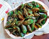 Foto langkah ke 4 dari resep Kerang Hijau Saus Padang.